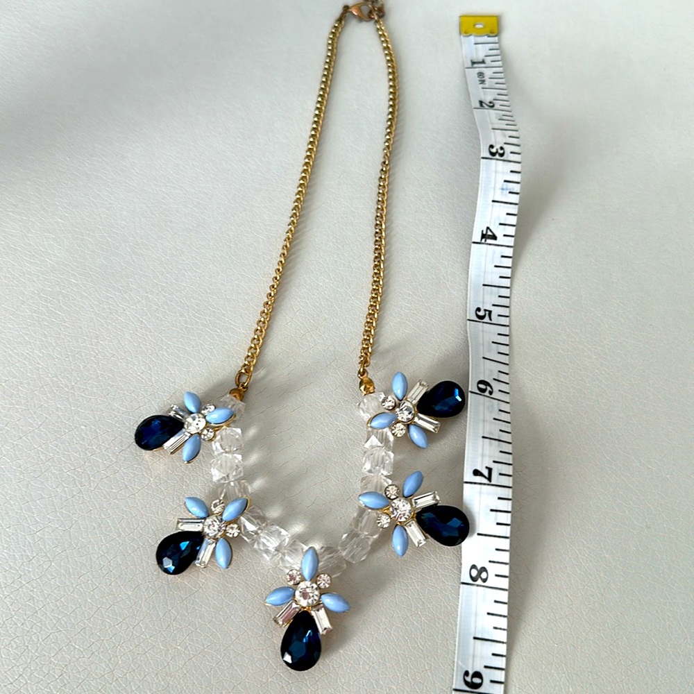 Stunning statement necklace in faux gemstones in blue and white🩵🤍 - Picture 4 of 5